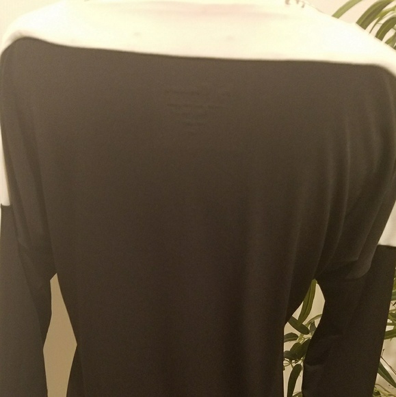 💢GIFTED💢LAST DAY 🥀Chico's Tunic Top - Picture 2 of 3